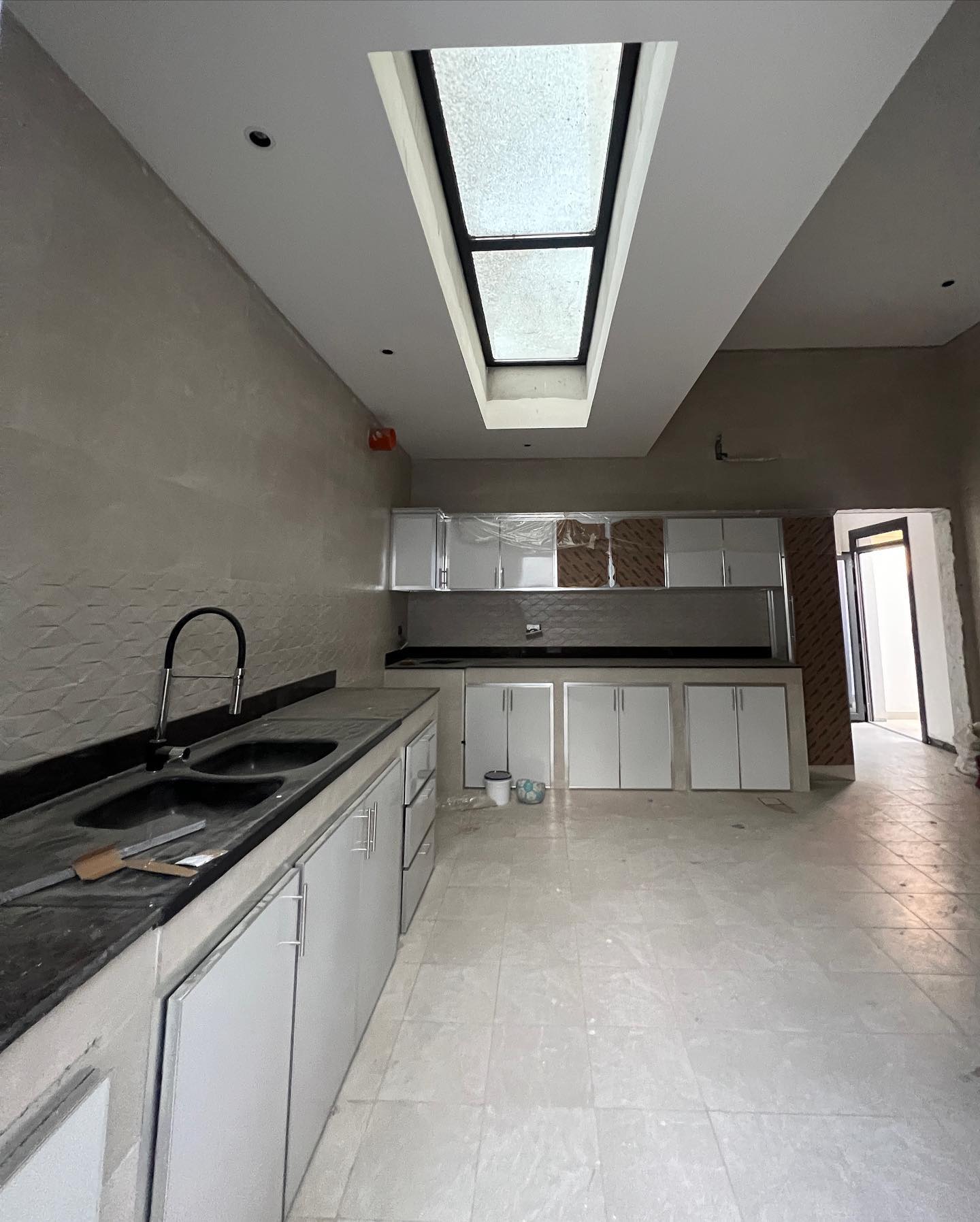 5 BR Villa in Al Mawaleh for Sale - photo 5