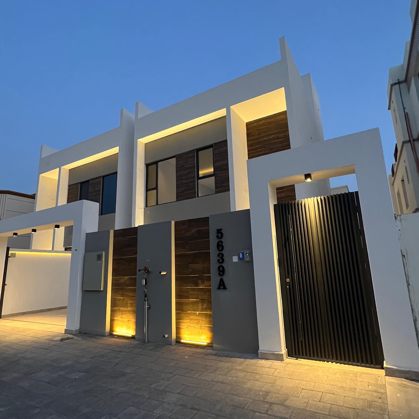 Villa in Al Khoud for Sale - photo 1