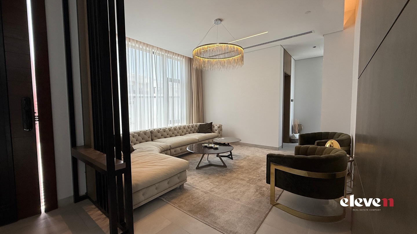 4 BR Villa in Al Khoud for Sale - photo 2