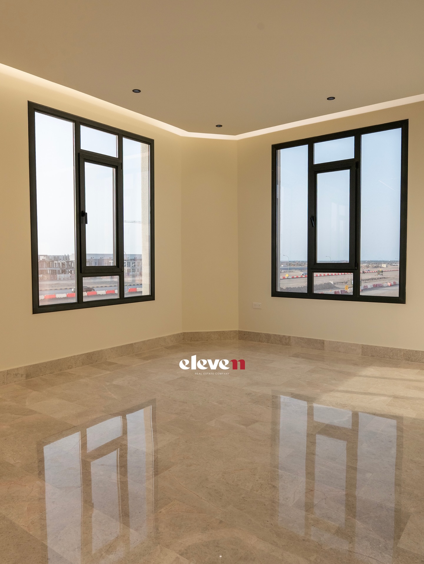 5 BR Villa in Sultan Haitham City for Sale - photo 4