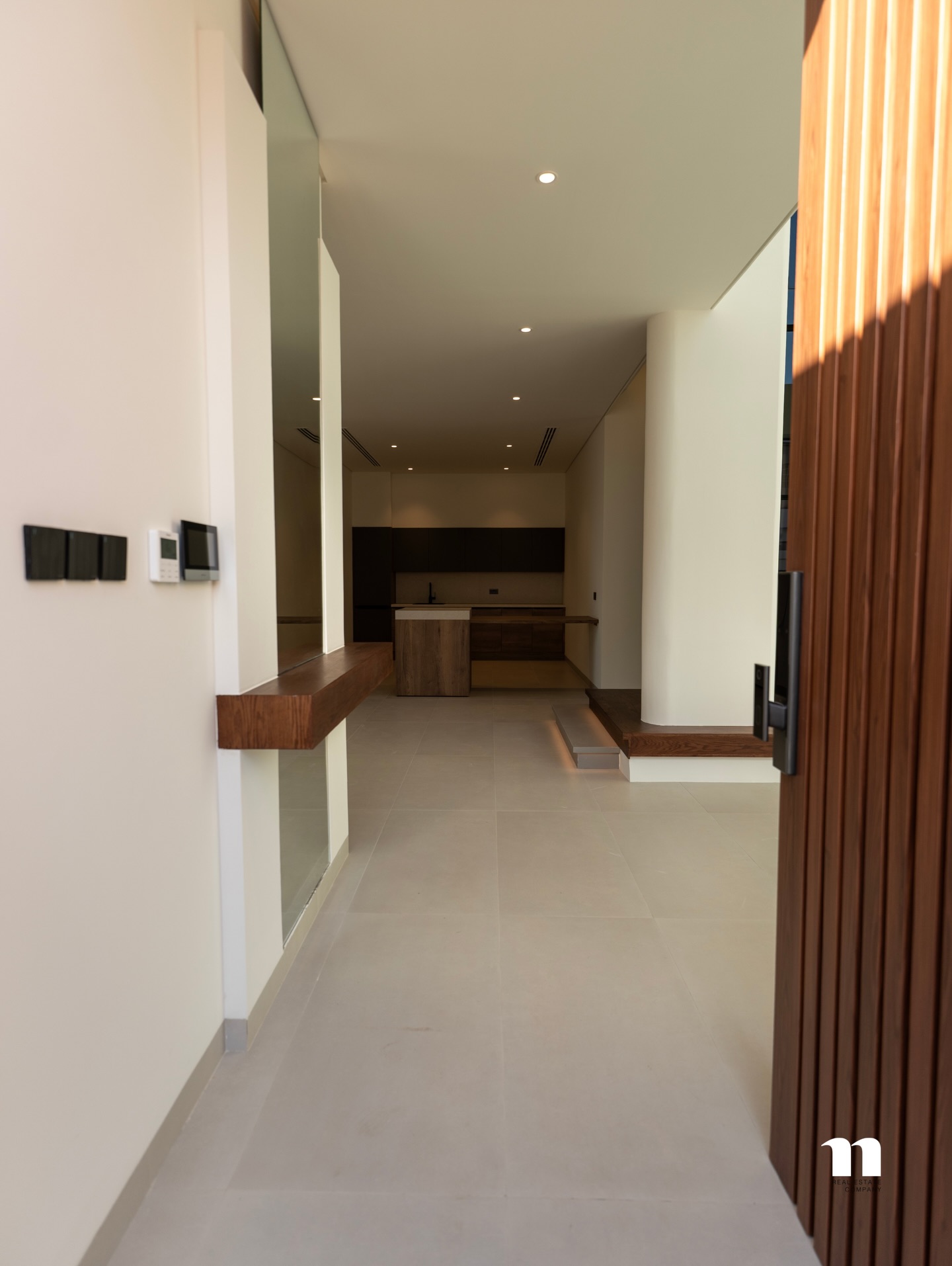 5 BR Villa in Al Khoud for Sale - photo 2