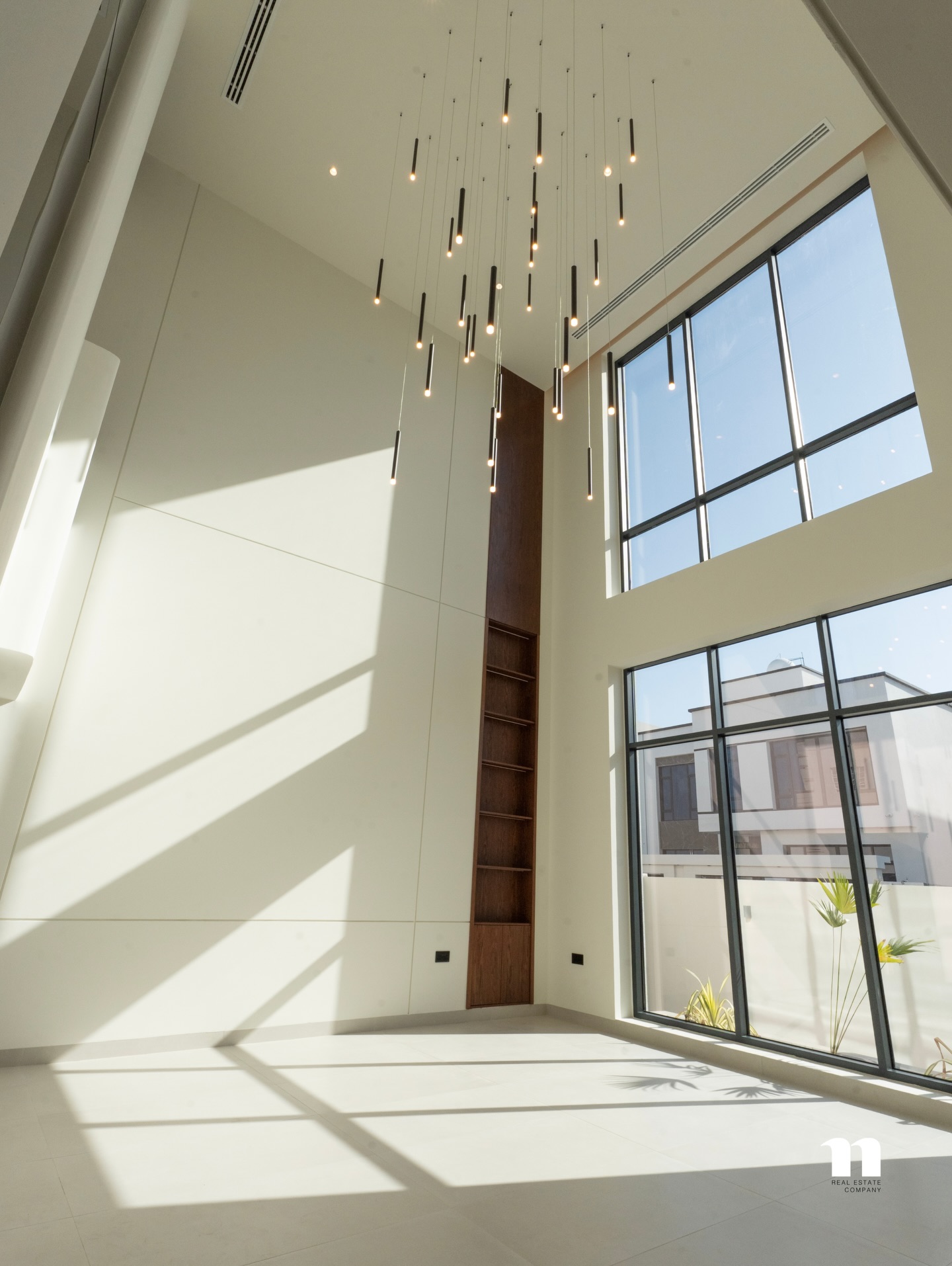 5 BR Villa in Al Khoud for Sale - photo 3