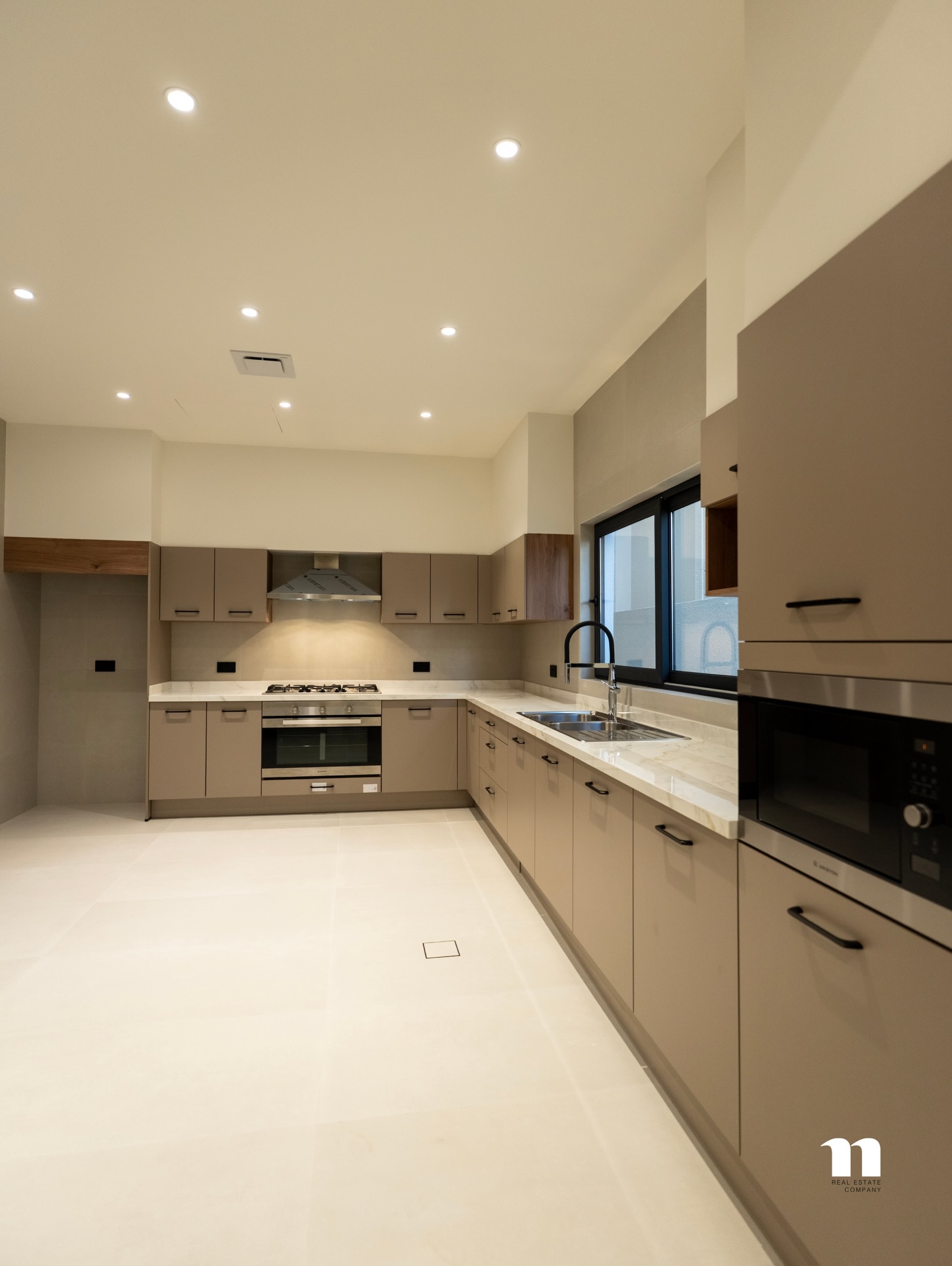 5 BR Villa in Al Khoud for Sale - photo 9