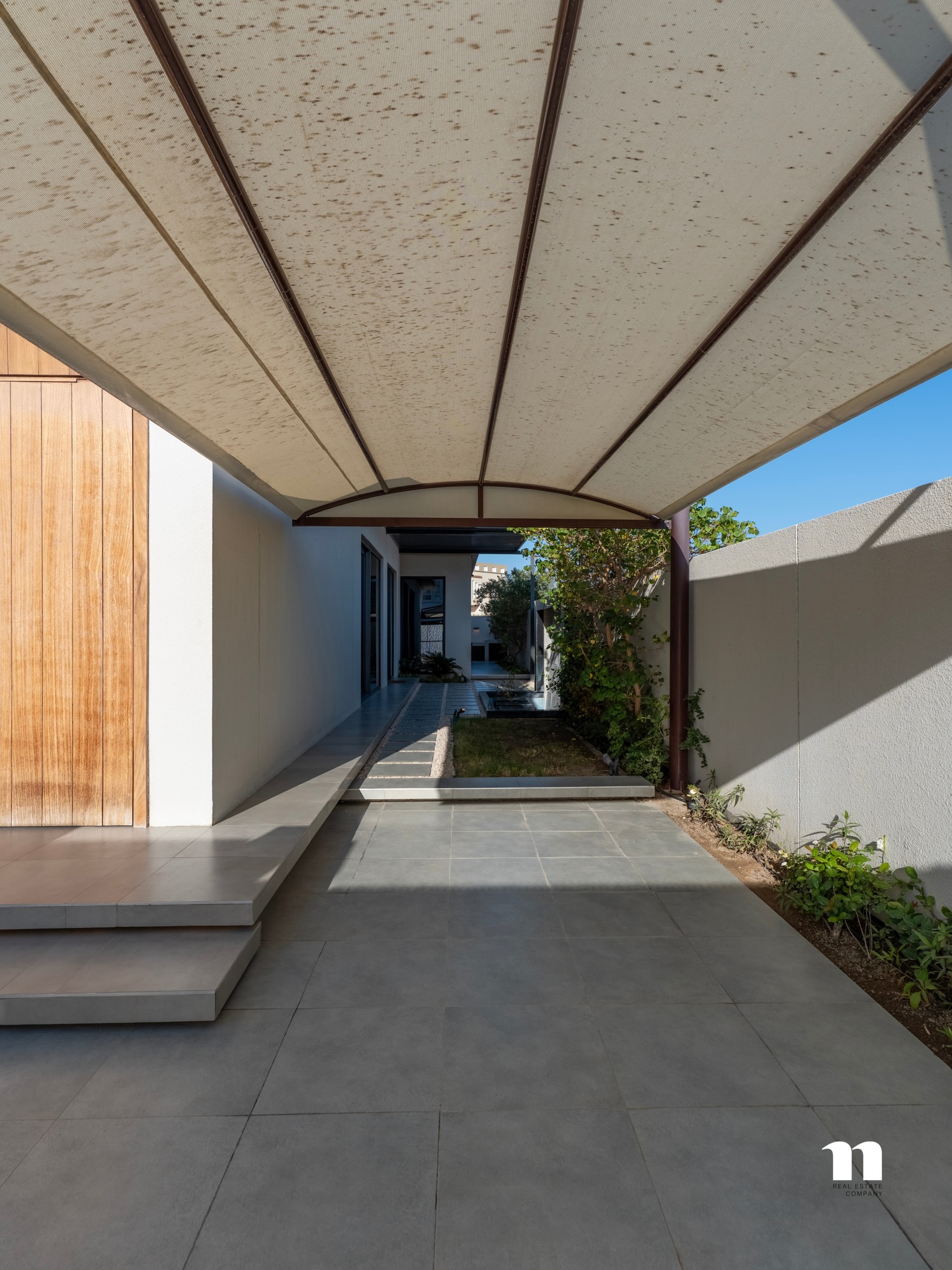 5 BR Villa in Al Khoud for Sale - photo 5